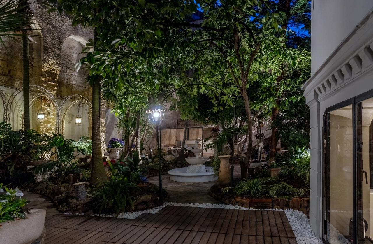 Artemisia Domus - Giardino Hotel เนเปิลส์ ภายนอก รูปภาพ